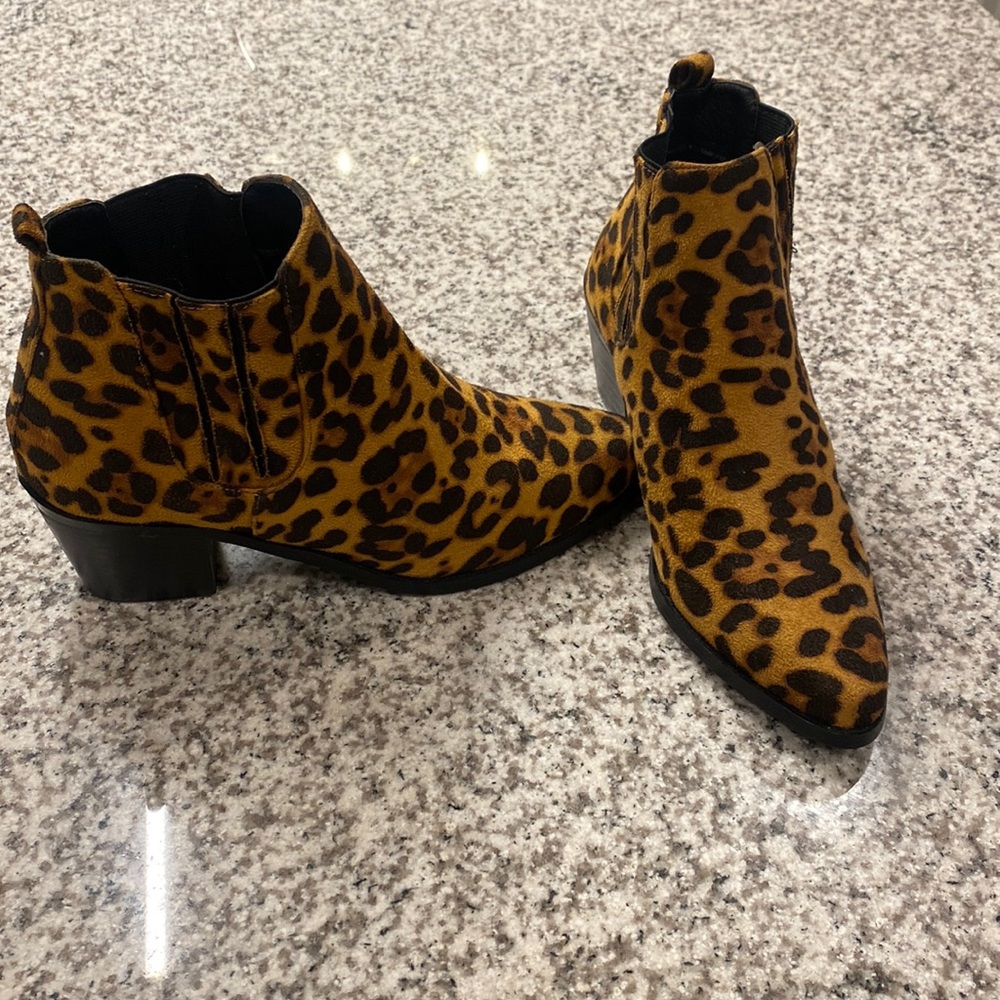 Yoki cheetah booties NEW